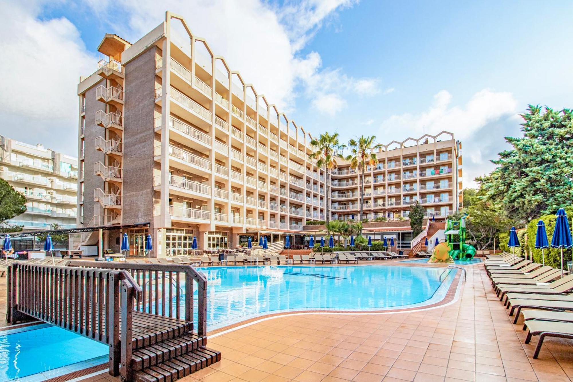 סאלו Golden Avenida Family Suites 4* מראה חיצוני תמונה