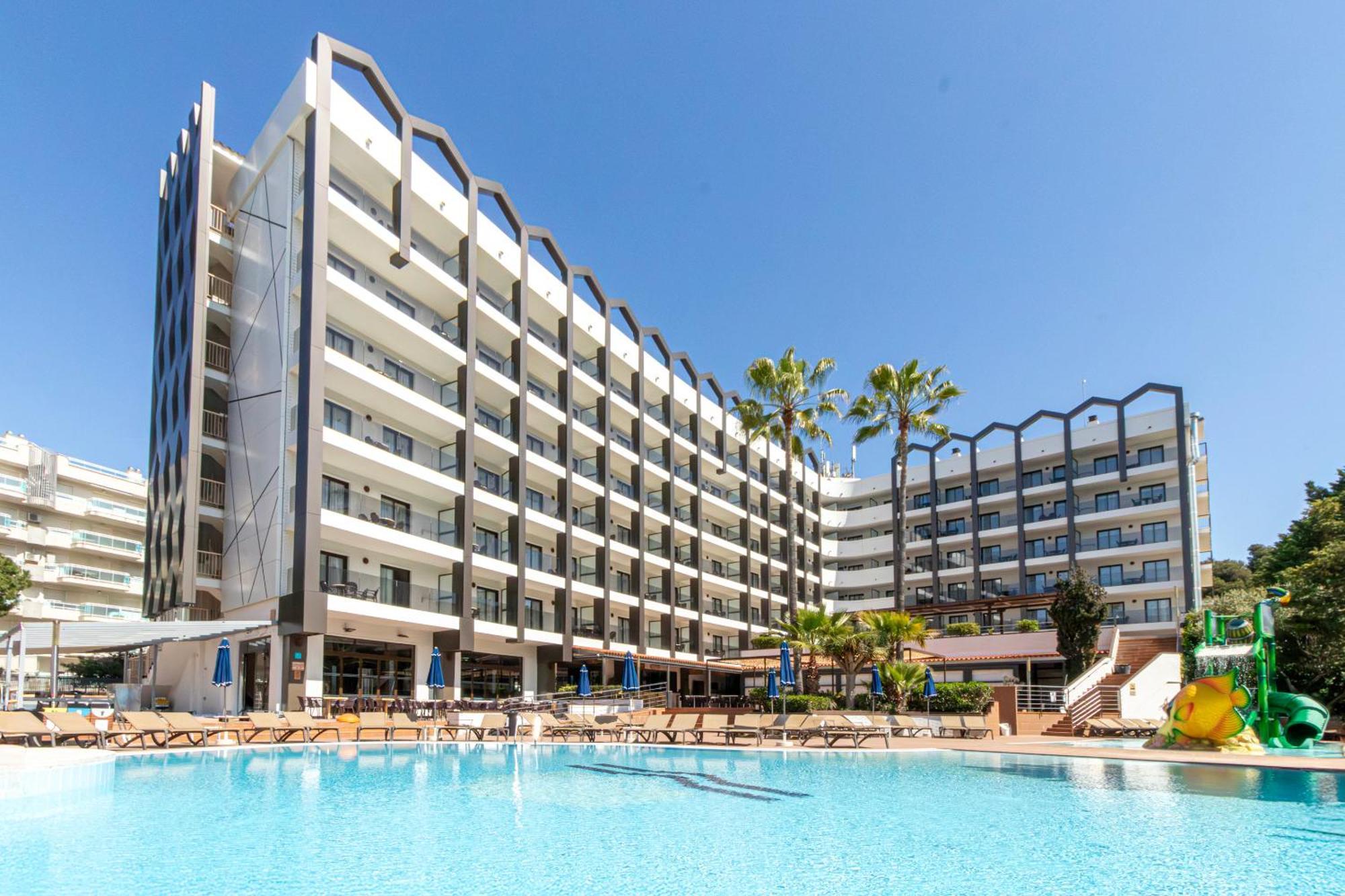 סאלו Golden Avenida Family Suites 4* מראה חיצוני תמונה