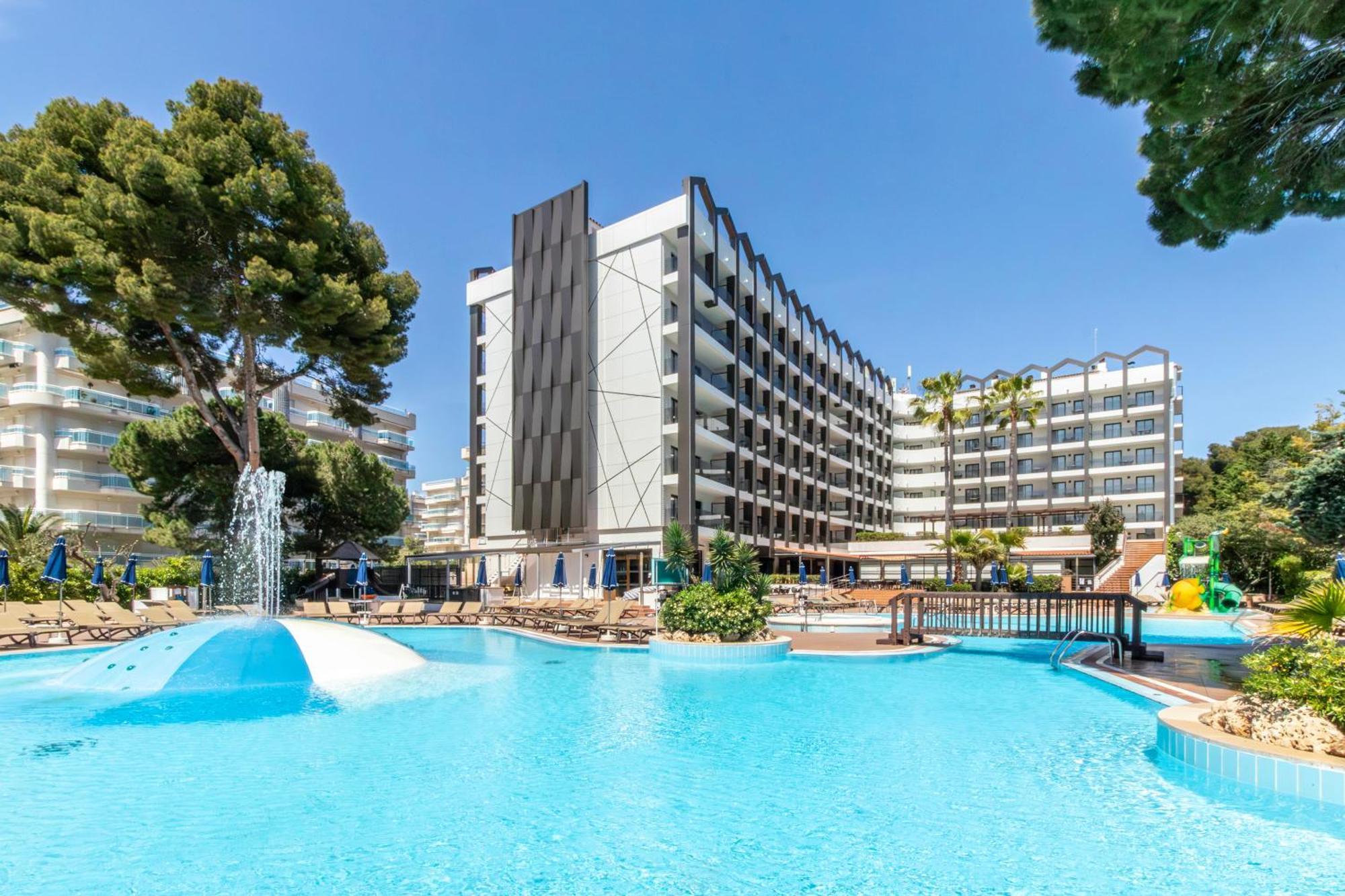 סאלו Golden Avenida Family Suites 4* מראה חיצוני תמונה